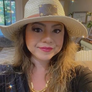 Meet your Posher, Shae